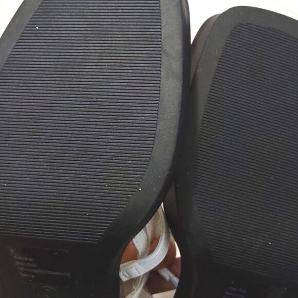 (71-3196)  Womens Wild fable Sandals Sz 9 - Picture 8 of 9